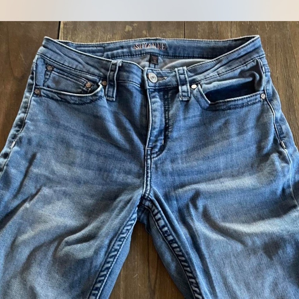 Shyanne Denim Straight Leg Jeans with Floral Detail - Picture 4 of 5